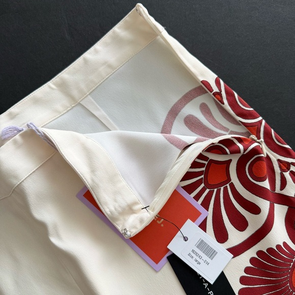 La DoubleJ Medallion Placée Stretch Pants Cream Envers Satin Sz L NWT - Picture 7 of 12